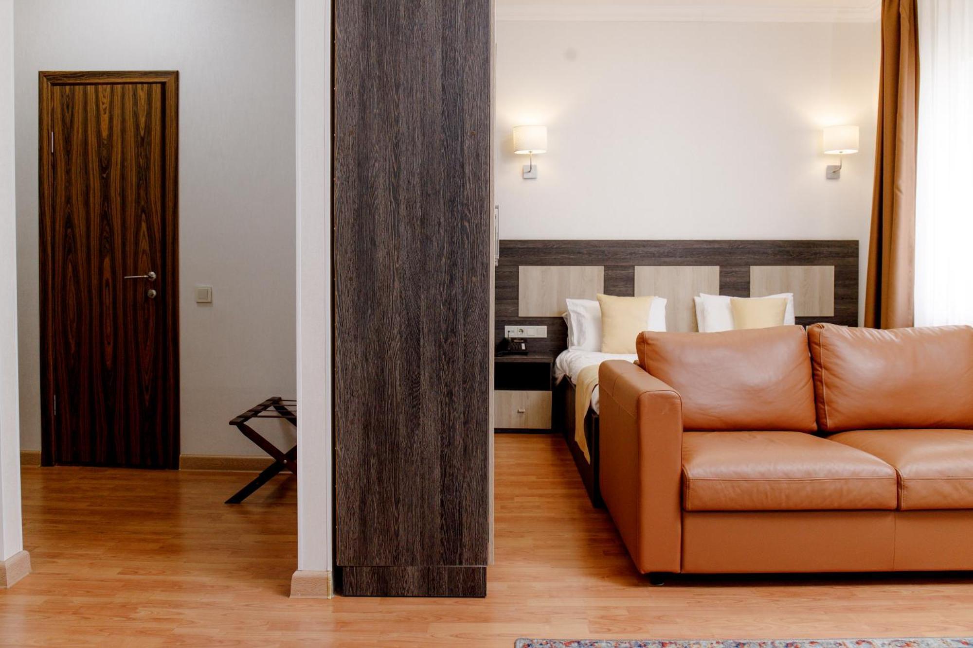 Infinity Plaza Block 1 Hotel Atyrau Exterior photo